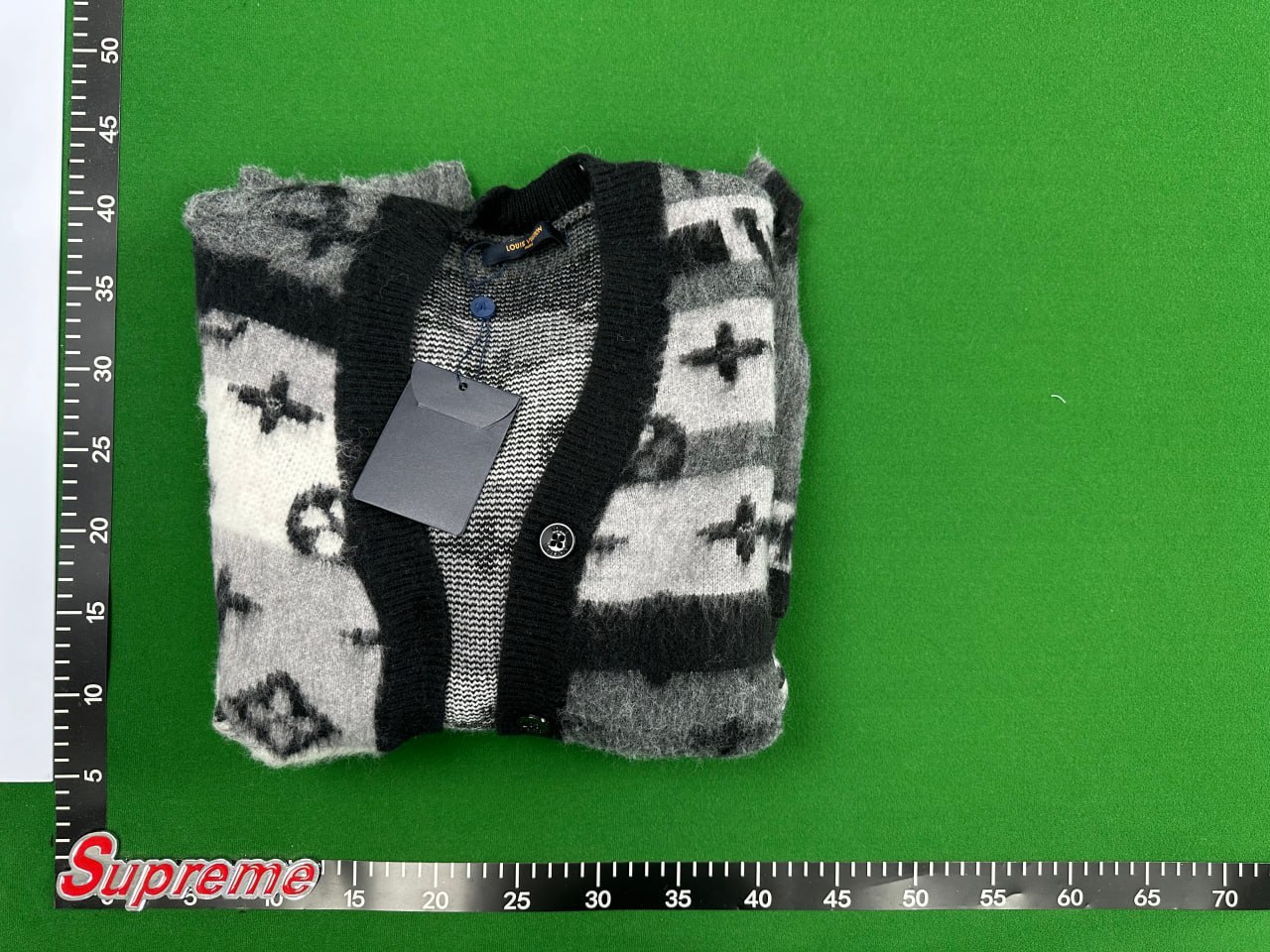 LV sweater — QC reference 3