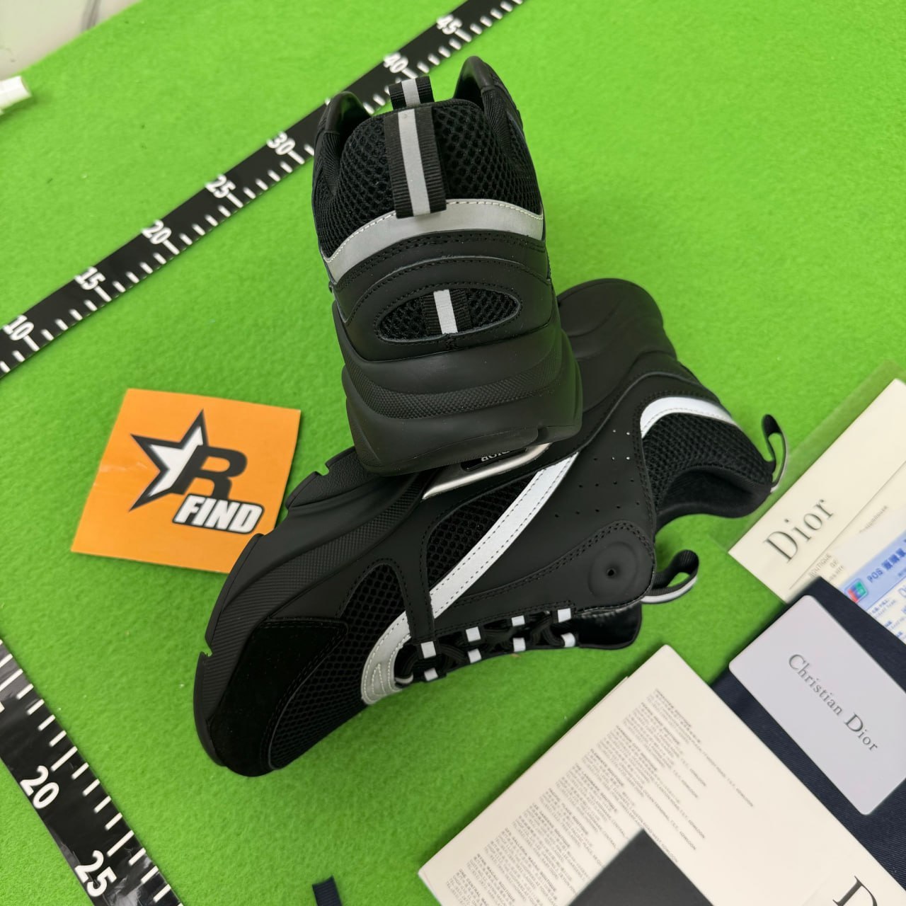 B22 Shoes Sneakers — QC reference 4