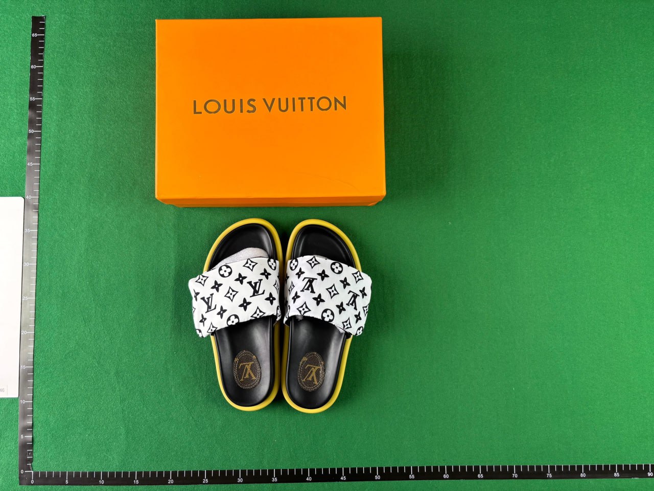 Louis Vuitton Slippers — QC reference 4