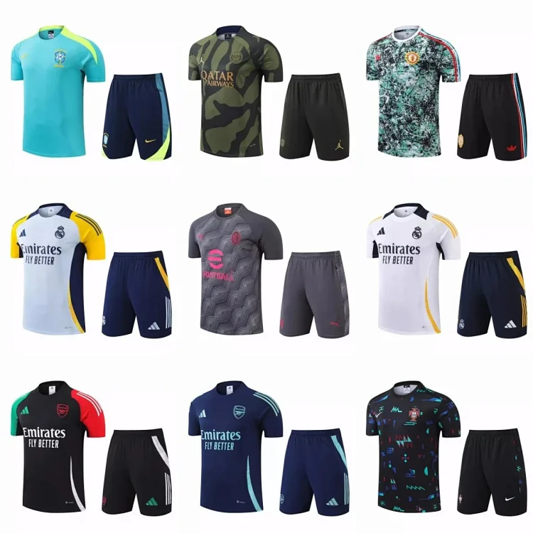 Adidas football suit (40 CP)
