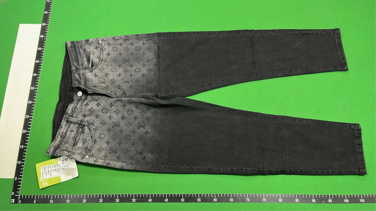 Louis Vuitton jeans (40 CP) — QC reference 4