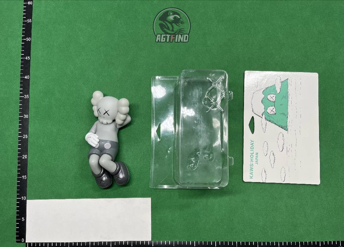 Kaws Figures — QC reference 2