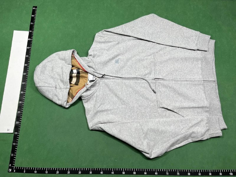 Burberry Hoodie — QC reference 4