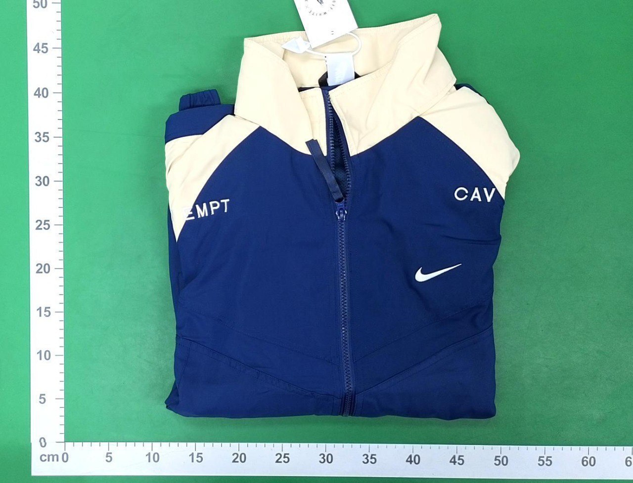 NIke Vintage Jacket — QC reference 2