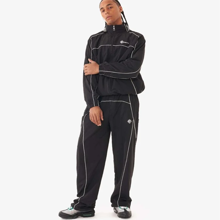 Courry Black Tracksuit Set with White Pi