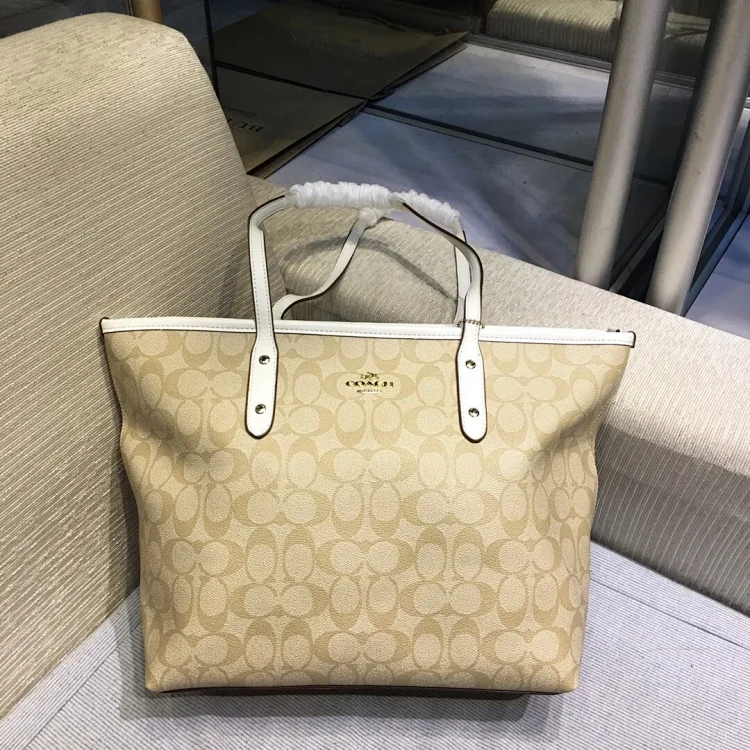 COACH Signature Tote Bag with White Hand