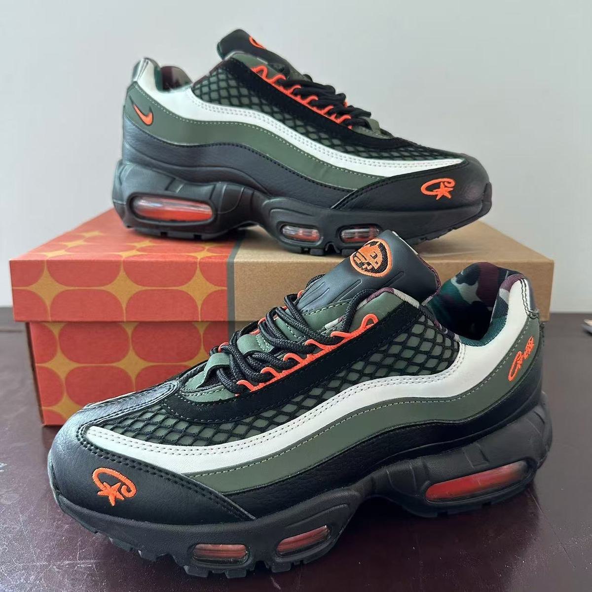 NIKE AIR MAX 95 — QC reference 3