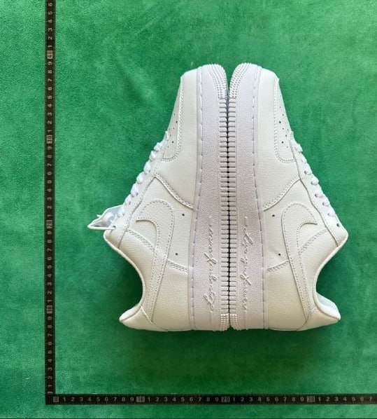 NIKE Air Force 1 — QC reference 3