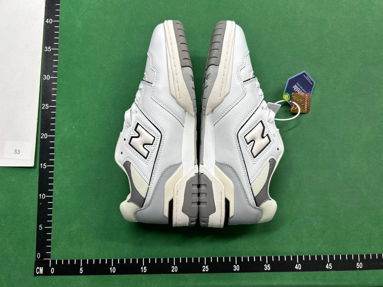 New Balances 550 shoes — QC reference 3