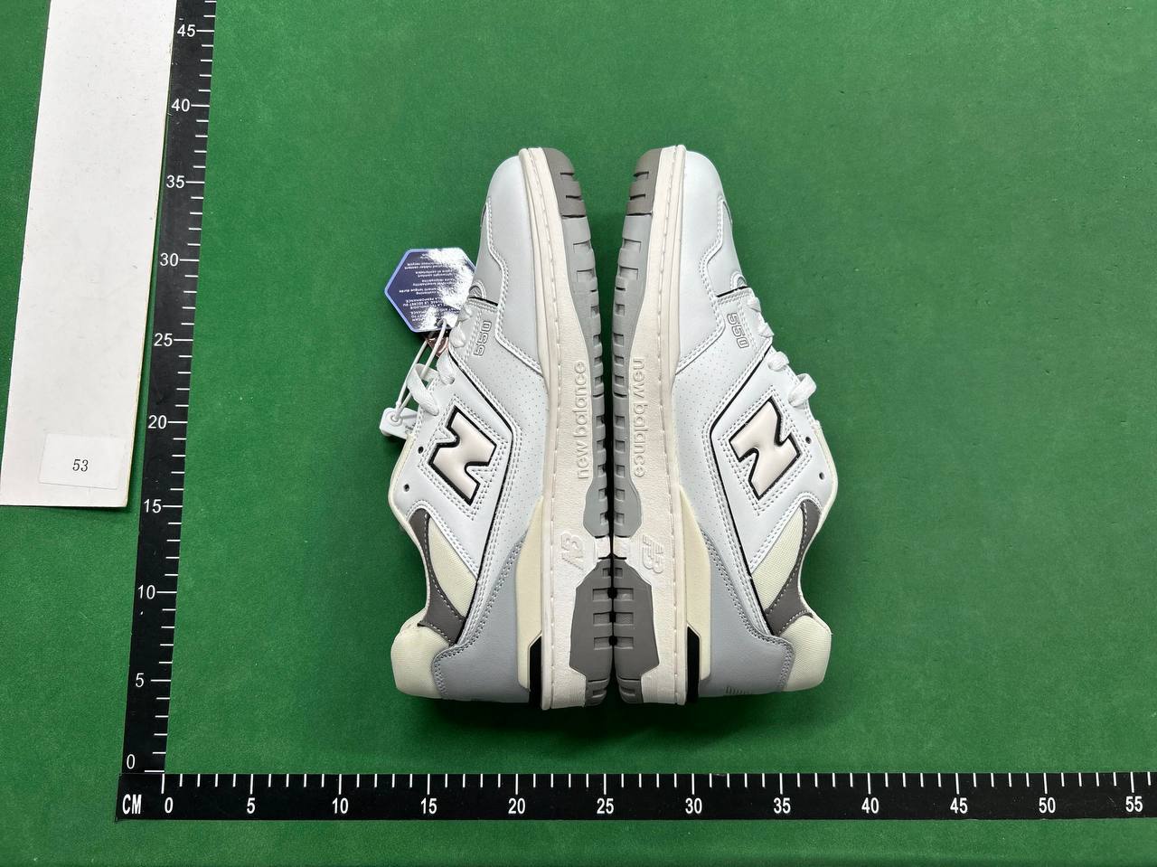 New Balances 550 shoes — QC reference 4