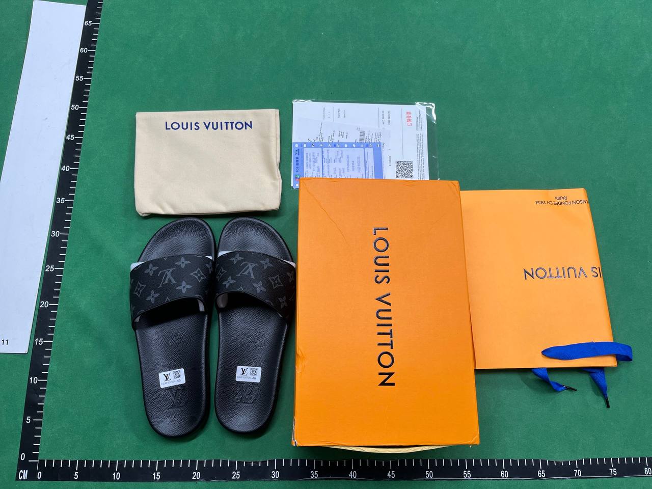 LOUIS VUITTON SLIDES — QC reference 4