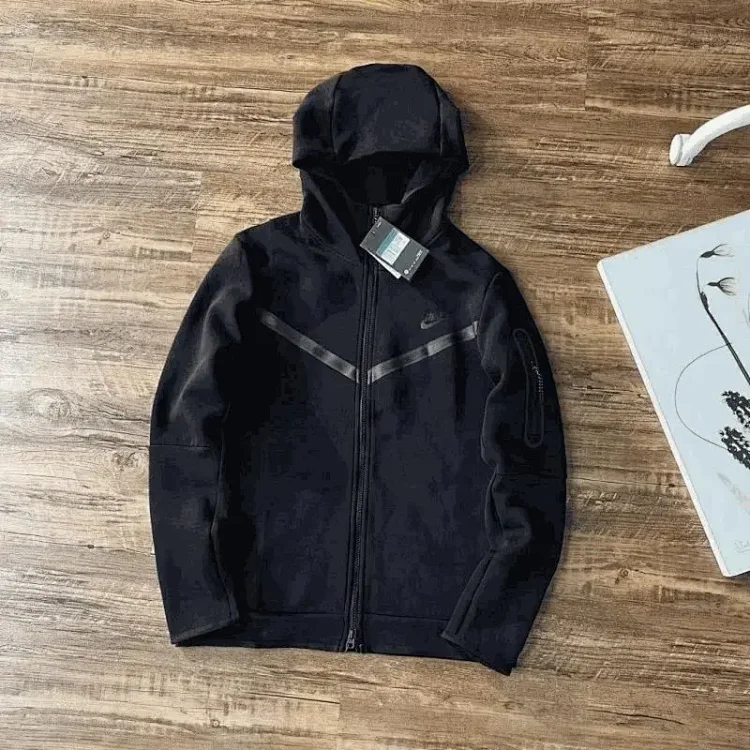 NIKE Tech Suits/Hoodie/Coat/Pants（40+ St