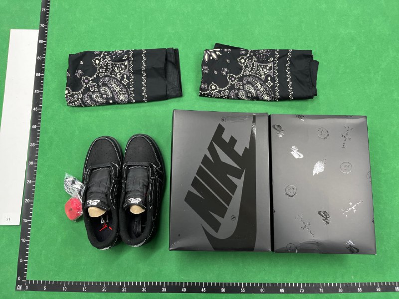 NIKE AIR JORDAN 1 X TRAVIS SCOTT — QC reference 2