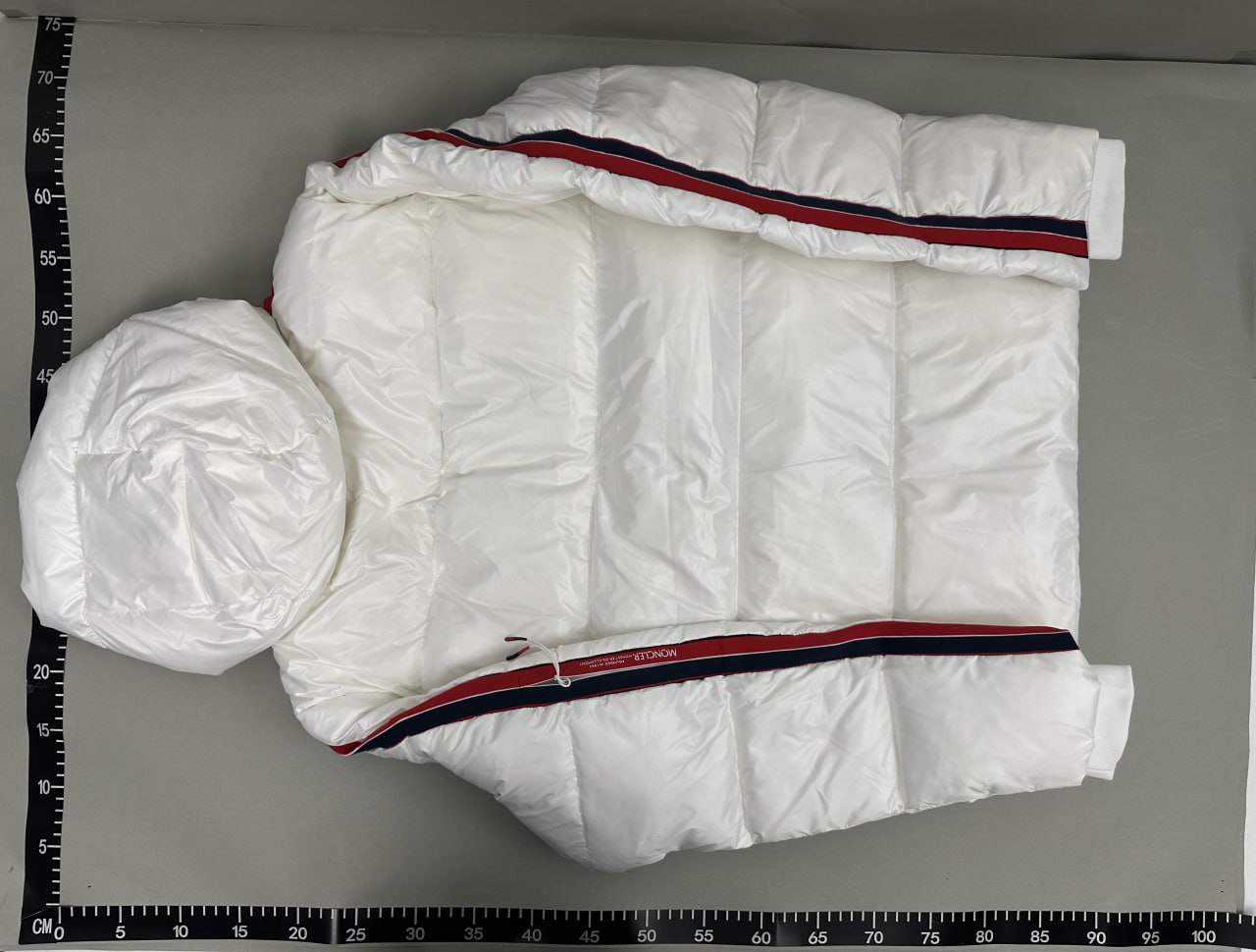 Moncler Down Jacket reference image 4