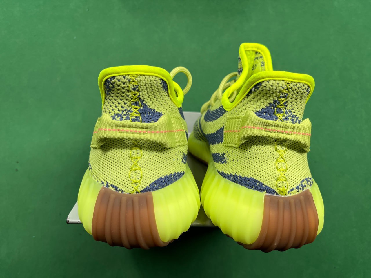GD-YEEZY350 — QC reference 2