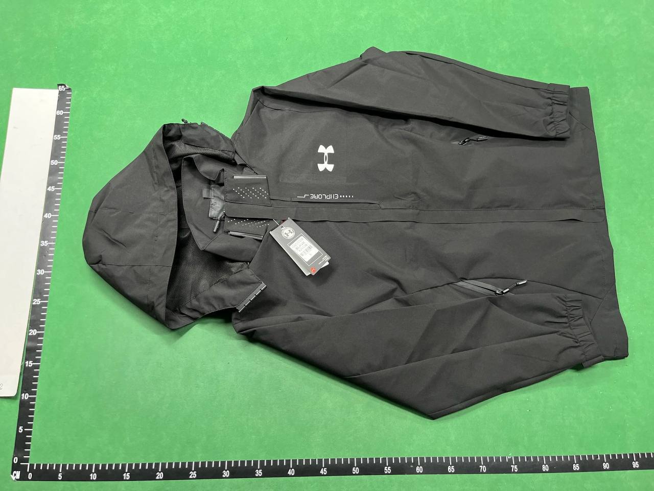 Under armor Windbreaker — QC reference 2