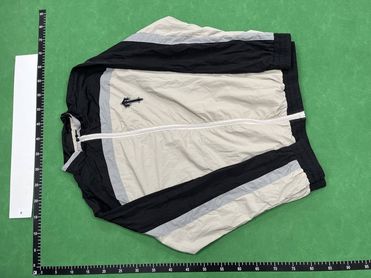Trapstar jacket — QC reference 4