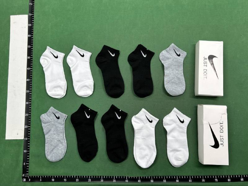NIKE socks — QC reference 4