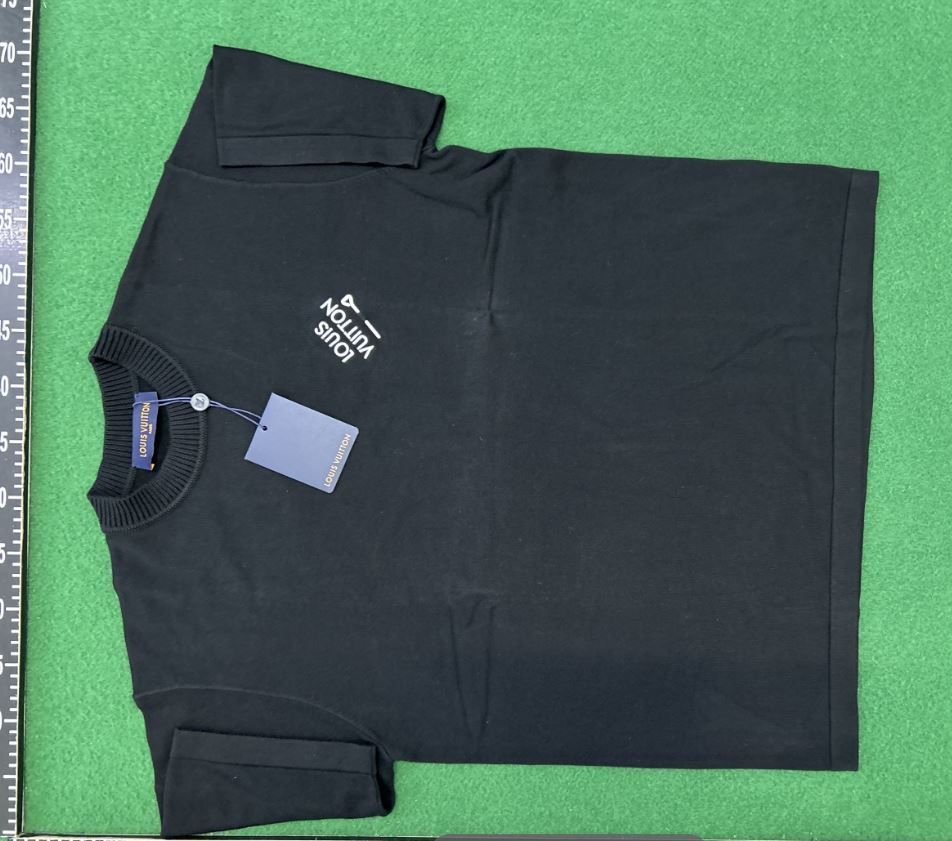 LV tee (Joya) — QC reference 4