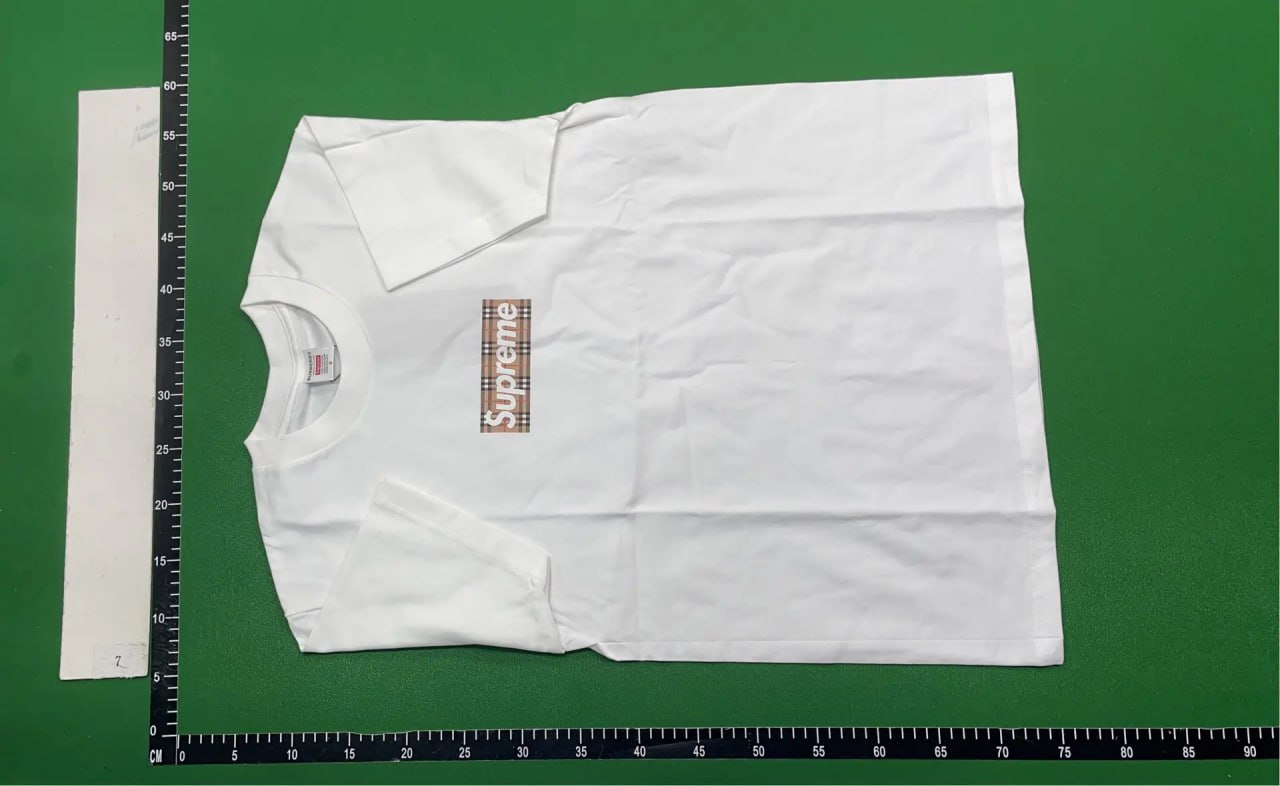 Burberry T-shirt — QC reference 3