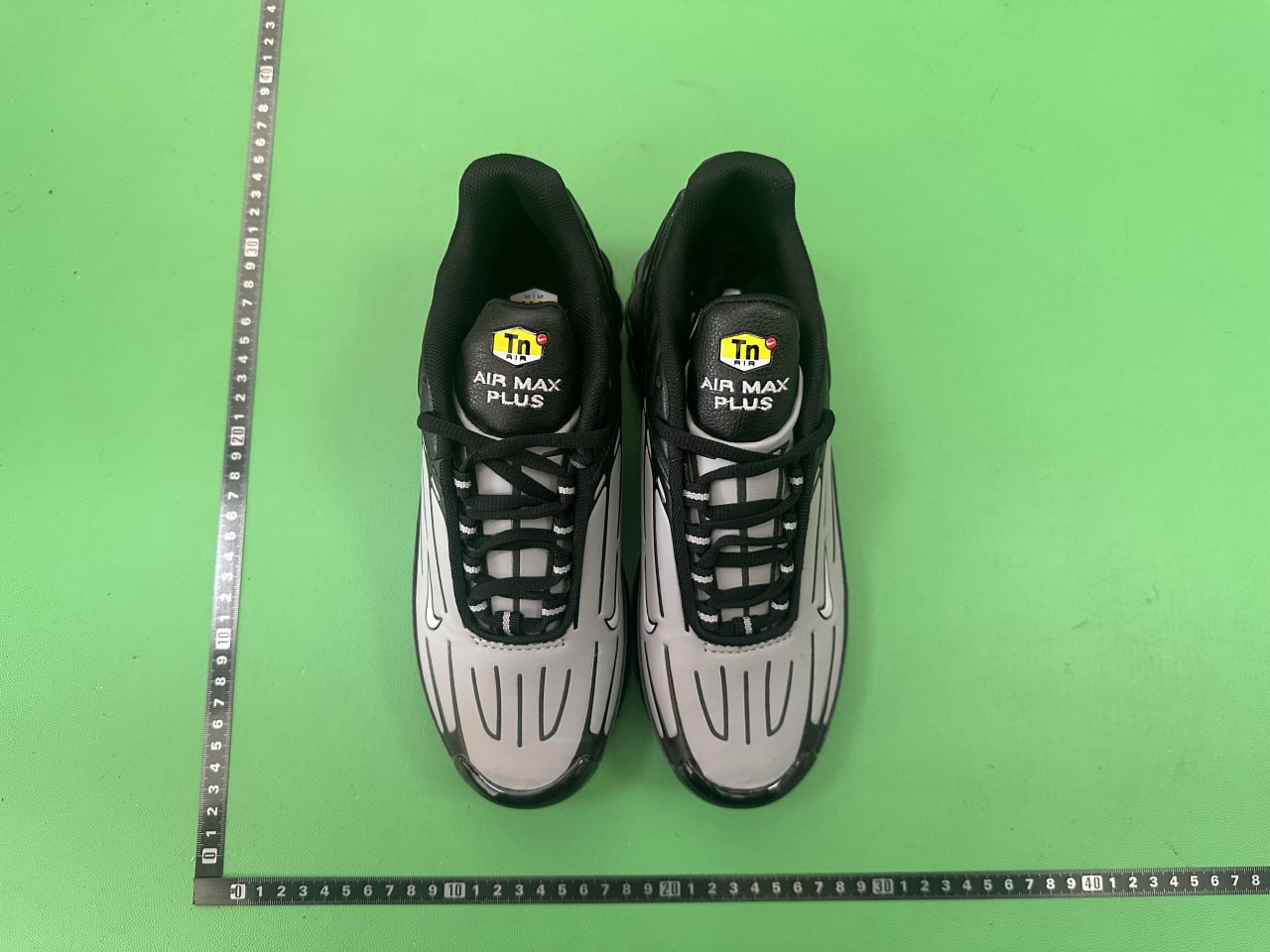 Amiri jeans (40 CP) — QC reference 3