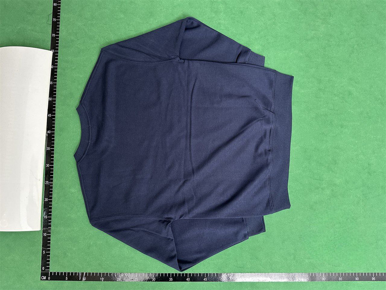 CATHARTT SWEATER — QC reference 3