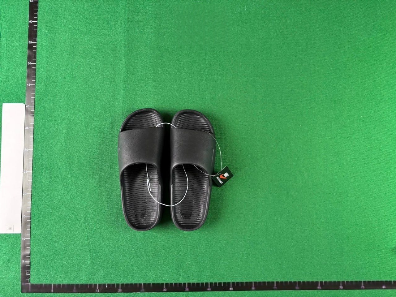 Nike Slippers — QC reference 4