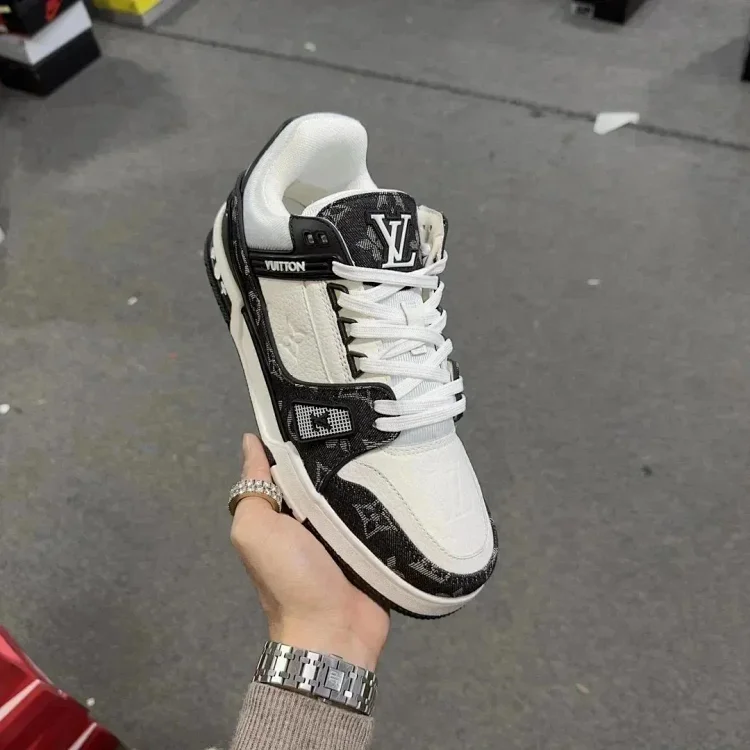 Louis Vuitton Trainer Sneaker Low [23 st