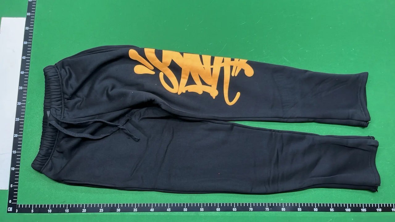 syna tracksuit — QC reference 4