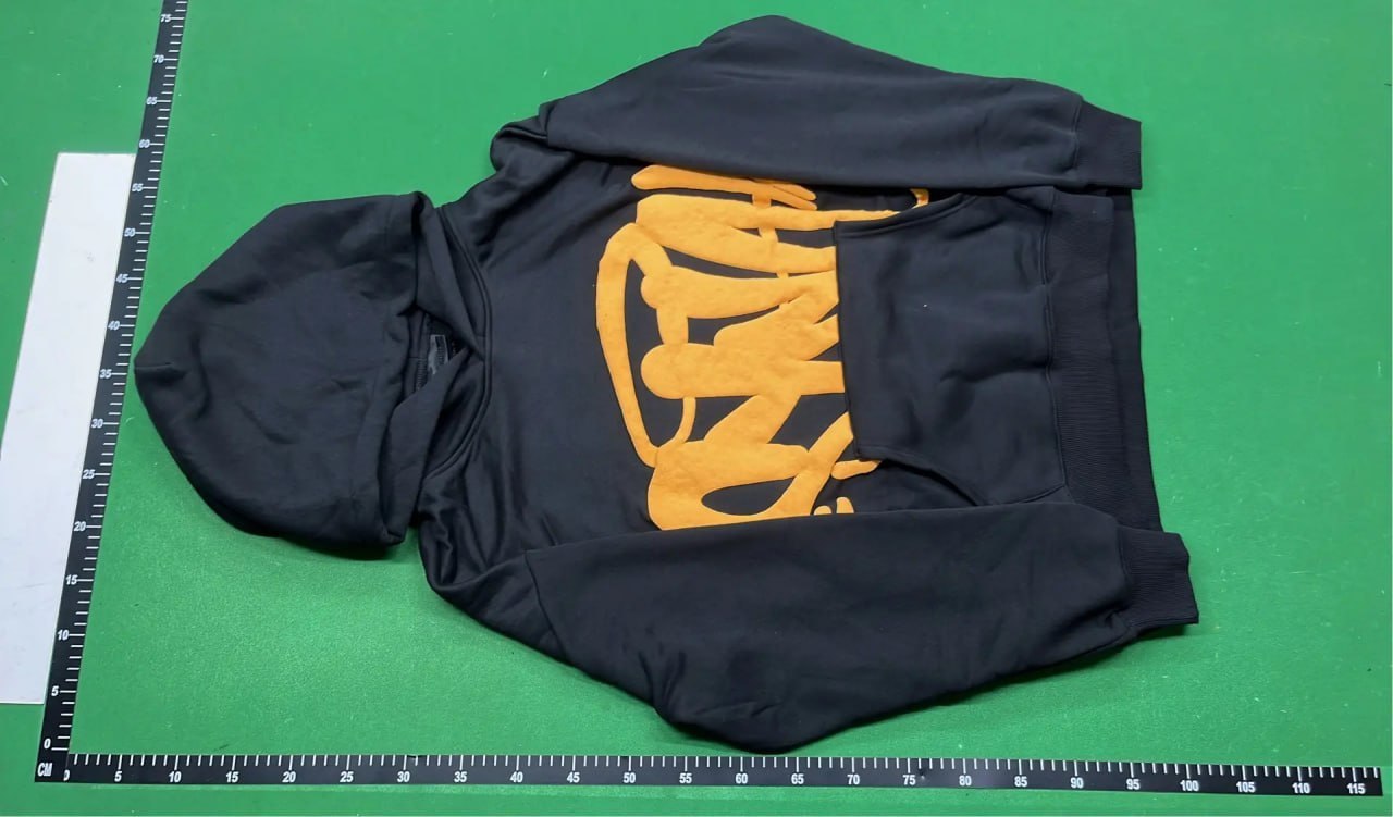 syna tracksuit — QC reference 3