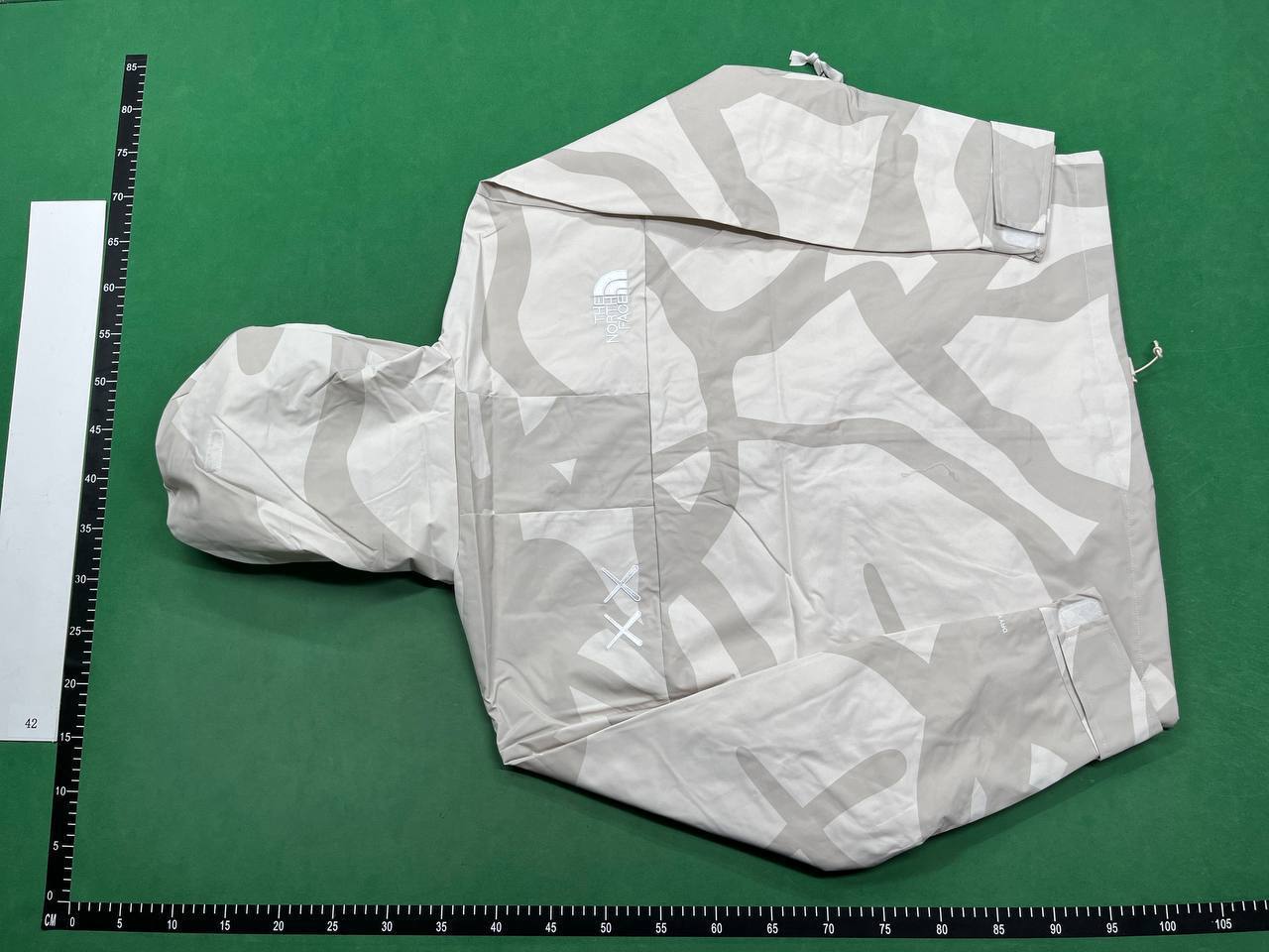 ARC’TERYX. Jacket — QC reference 4