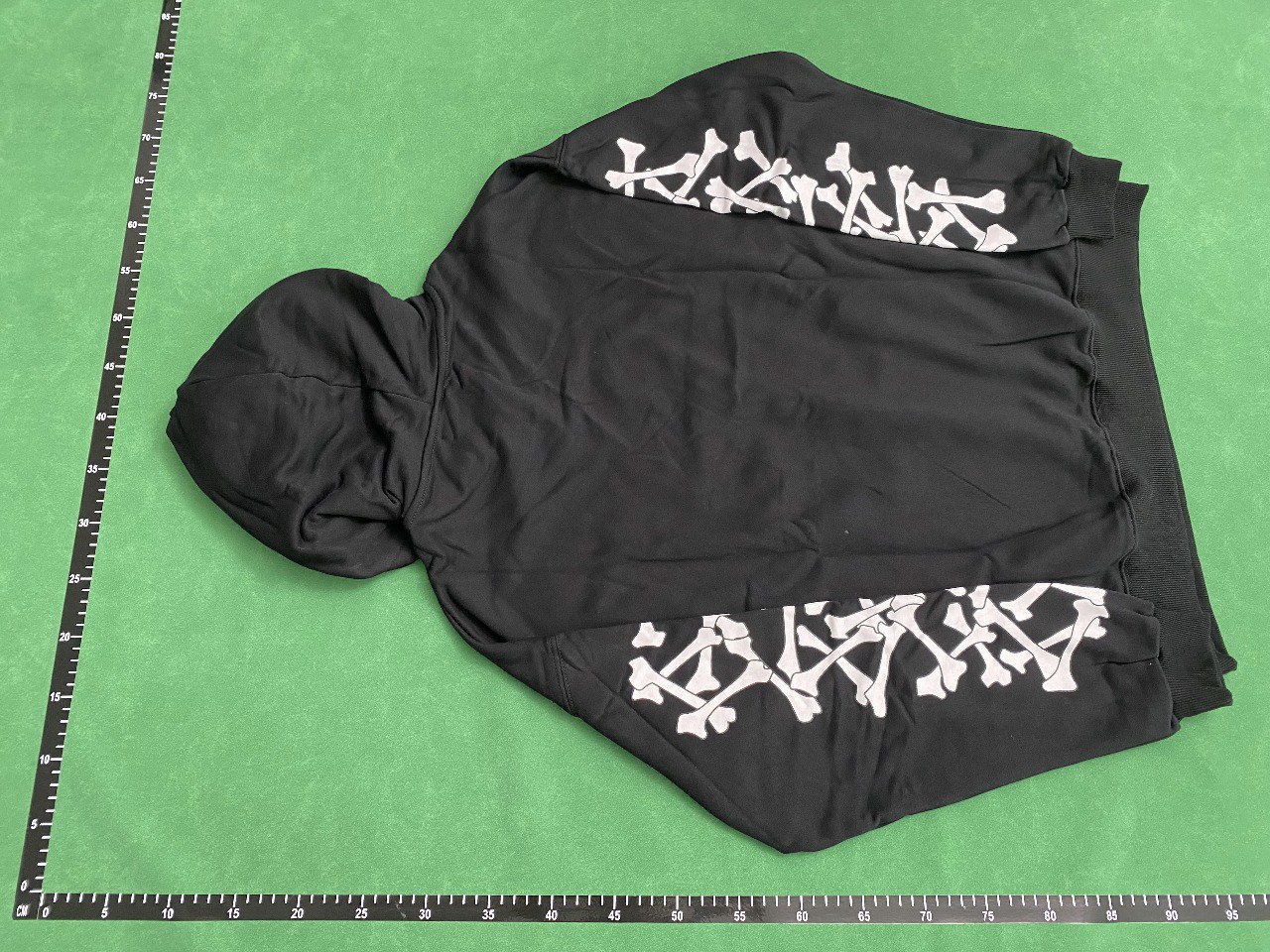 Amiri Logo Hoodie — QC reference 4