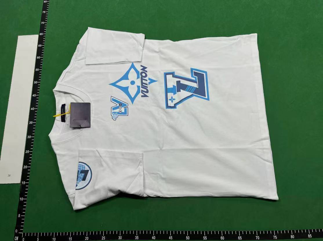Vuitton T-shirt — QC reference 3